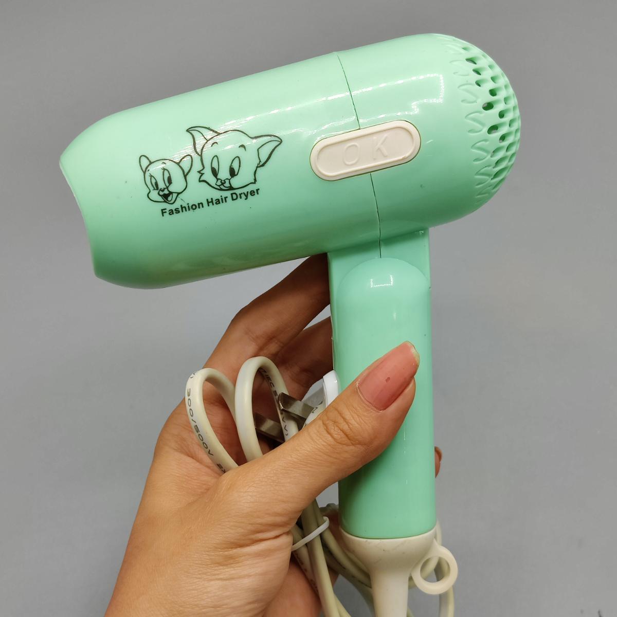 IMG_20240409_164554 سشوار فانتزی مسافرتی طرح تام و جری - Image 1