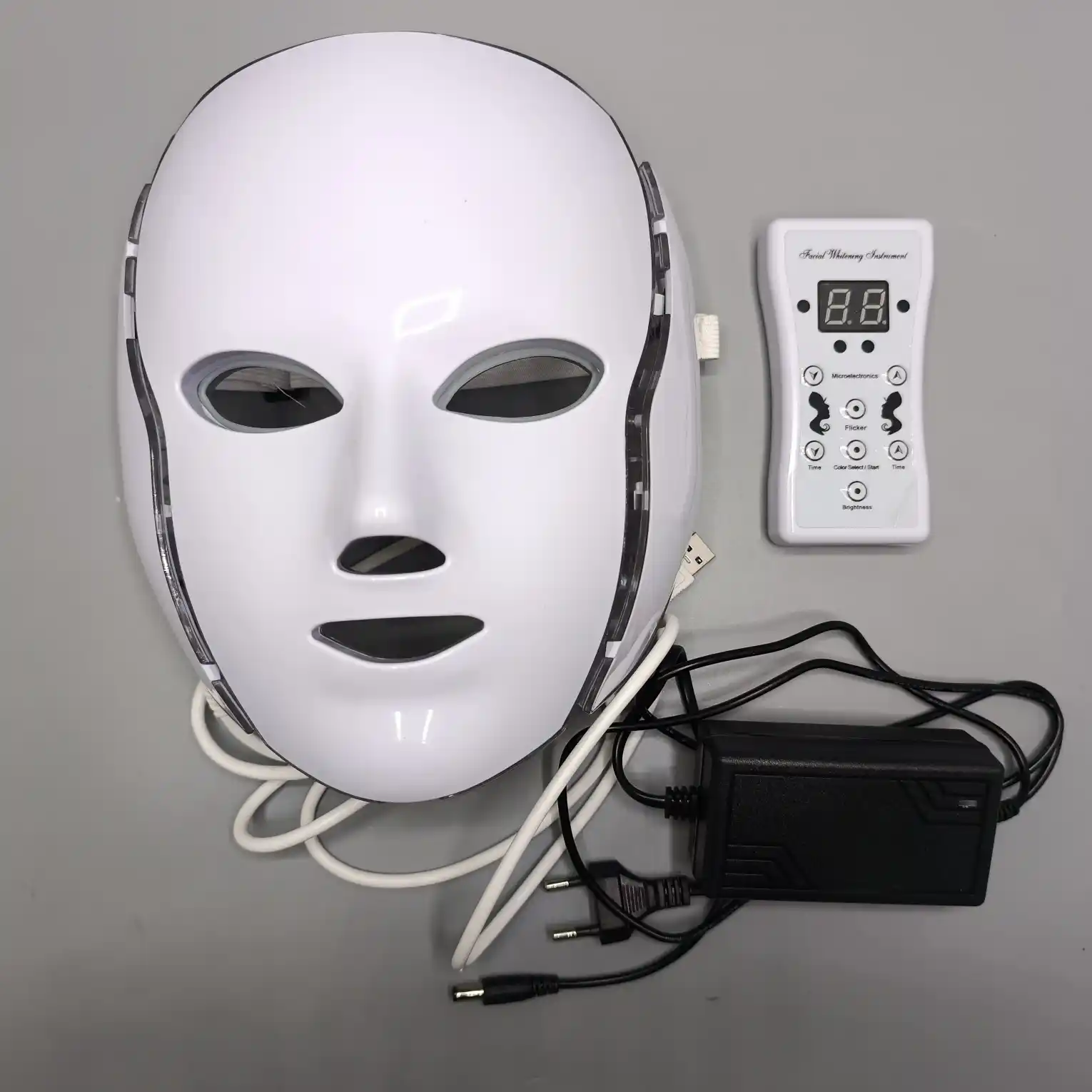 IMG_20240709_141852 دستگاه جوانسازی پوست ماسک ال ای دی ۷colors یونی پاور - Image 1